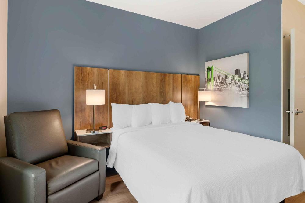 Standard Studio 1 Queen Bed Nonsmkng interior